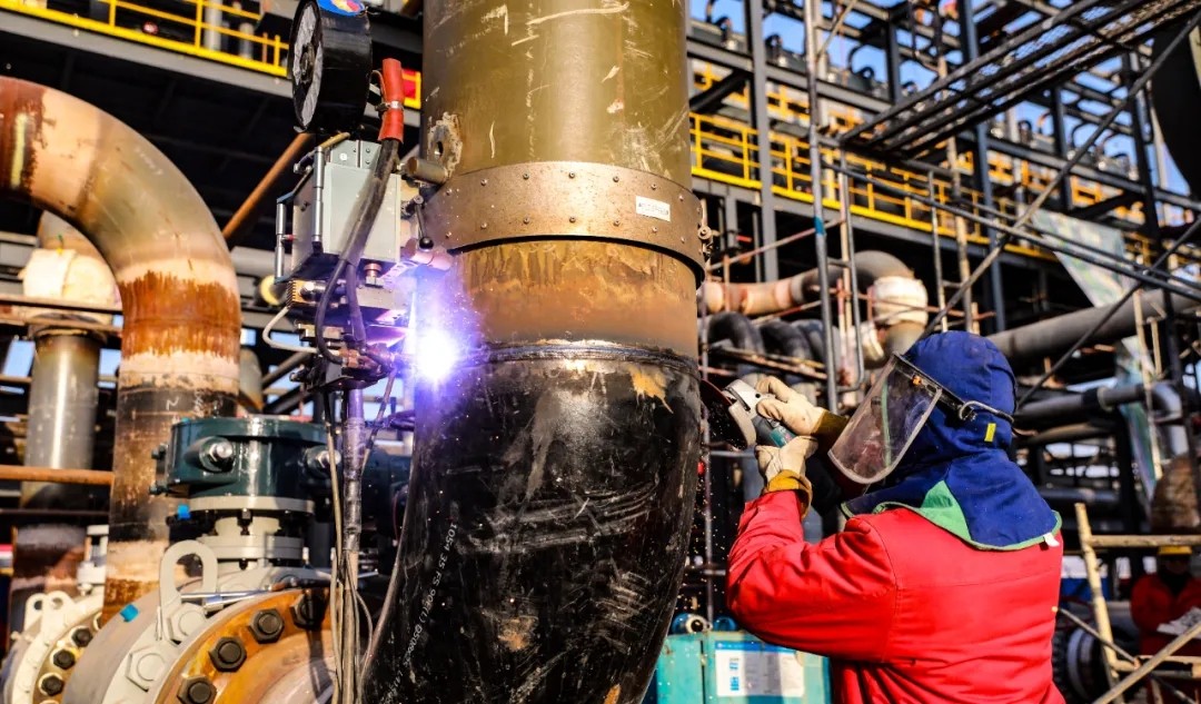 automatic welding equipment